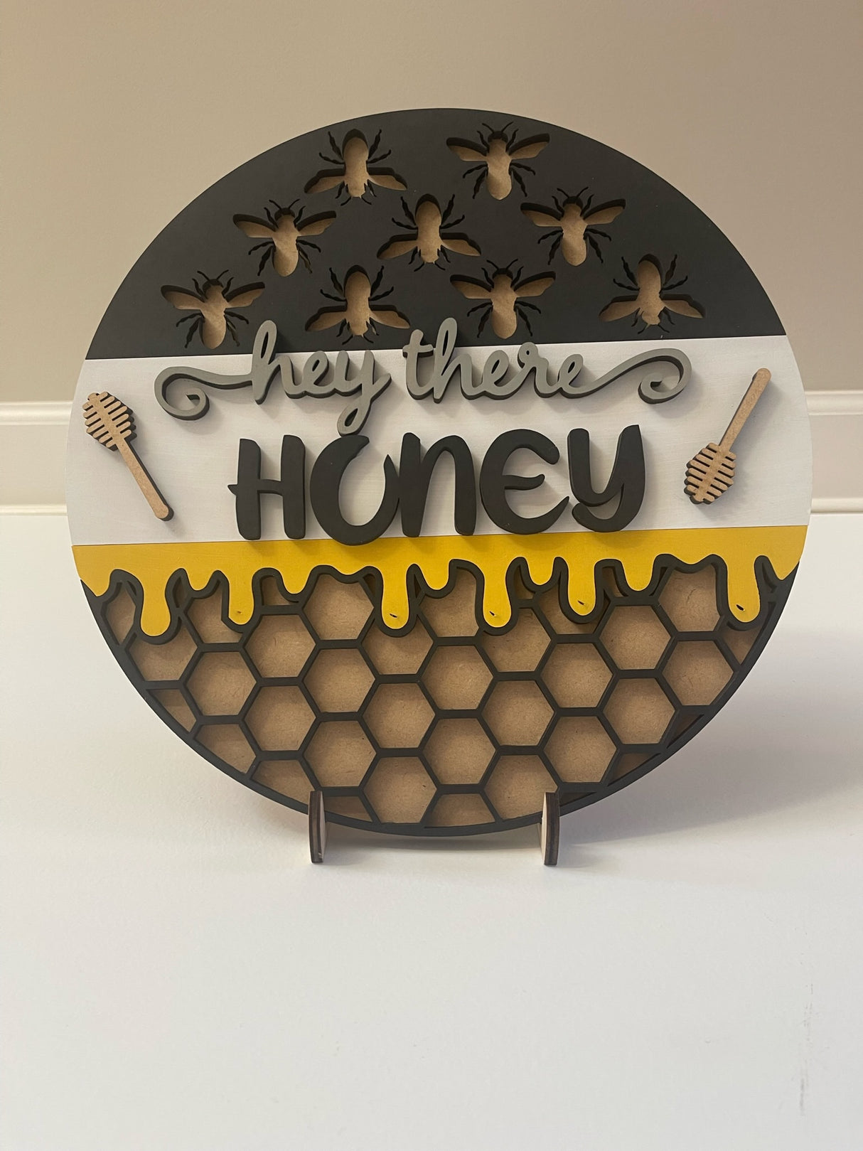 "Hey There Honey" Wall Hanger