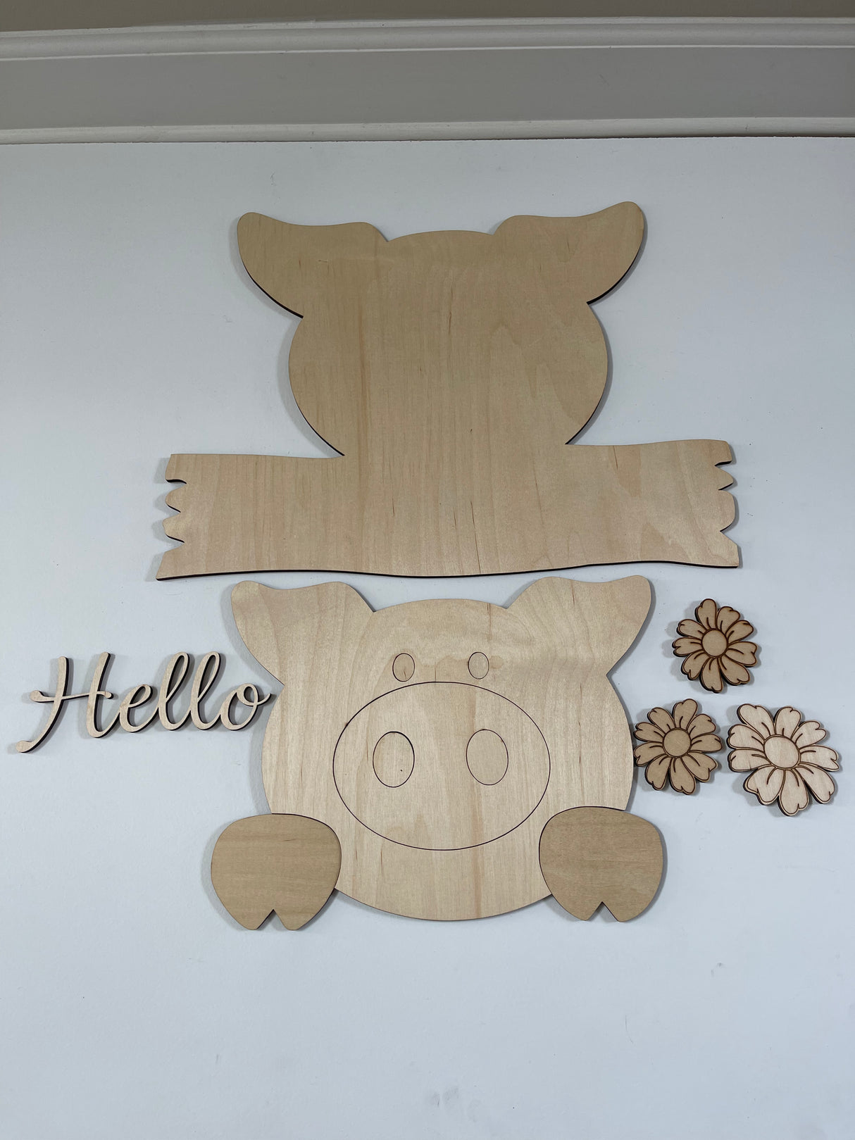 "Hello" Pig Wall Hanger